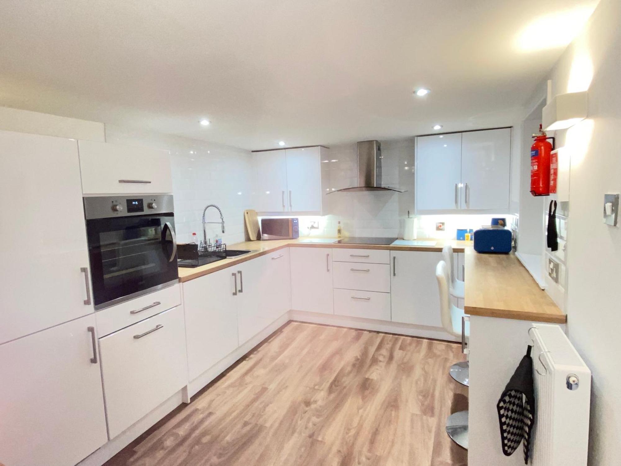 Westons Hideaway, 2 Bed, Free Parking, 6 Mins Walk To Beach, 外观 照片